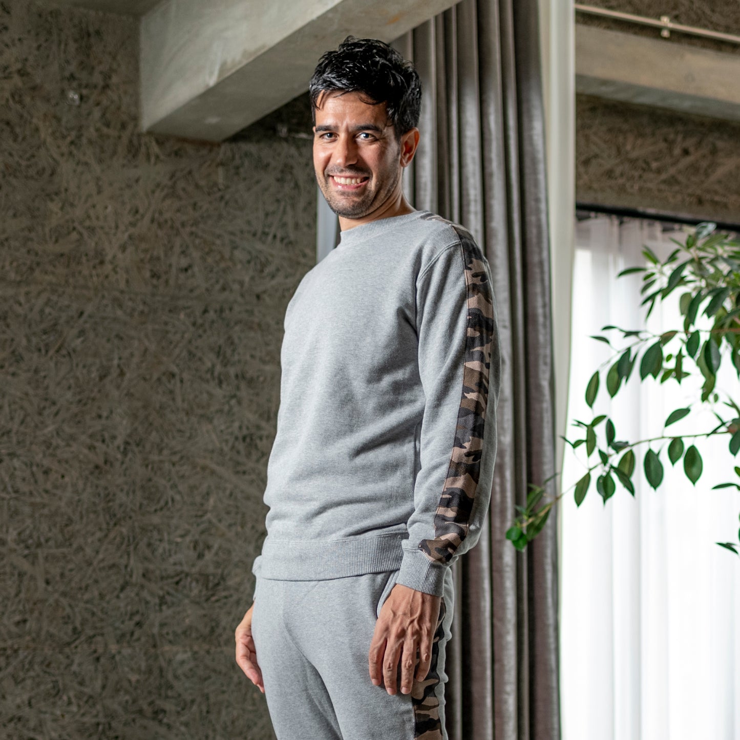 VUMPS HOME裏毛 カモフラプリント クルーネックスウェット( GRAY / CHARCOAL )