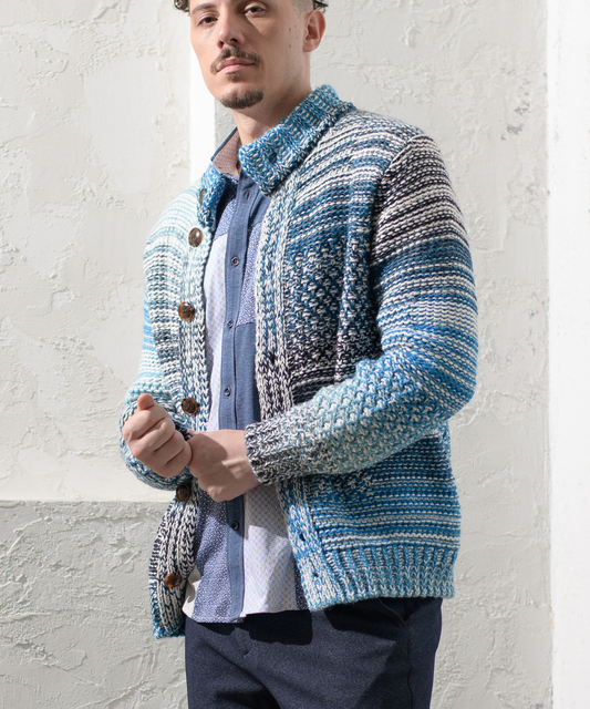 【SALE/50％OFF】VUMPS RED 3G ウール混スペースダイ ジャガード ハイネック カーディガン｜表情豊かな立体柄ニット