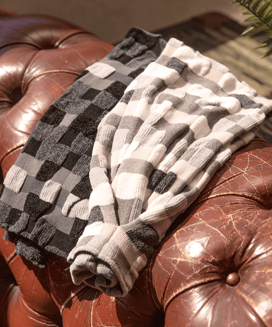 ランダム格子ニット スリットイン コンパクトマフラー